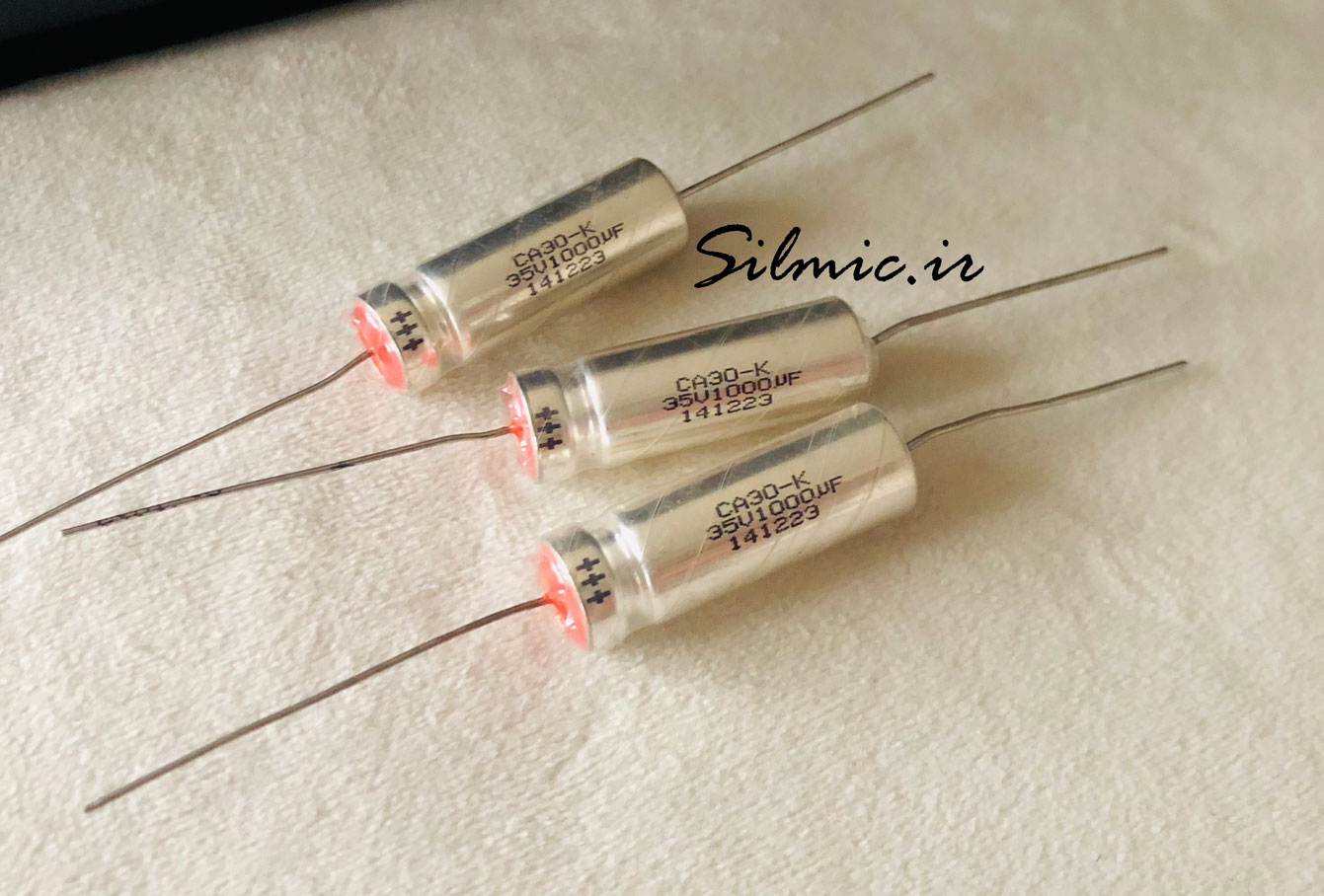 خازن تانتال نظامی 1000 میکرو فاراد 35 ولت از نوع Wet CA30-K ساخت Topdiode